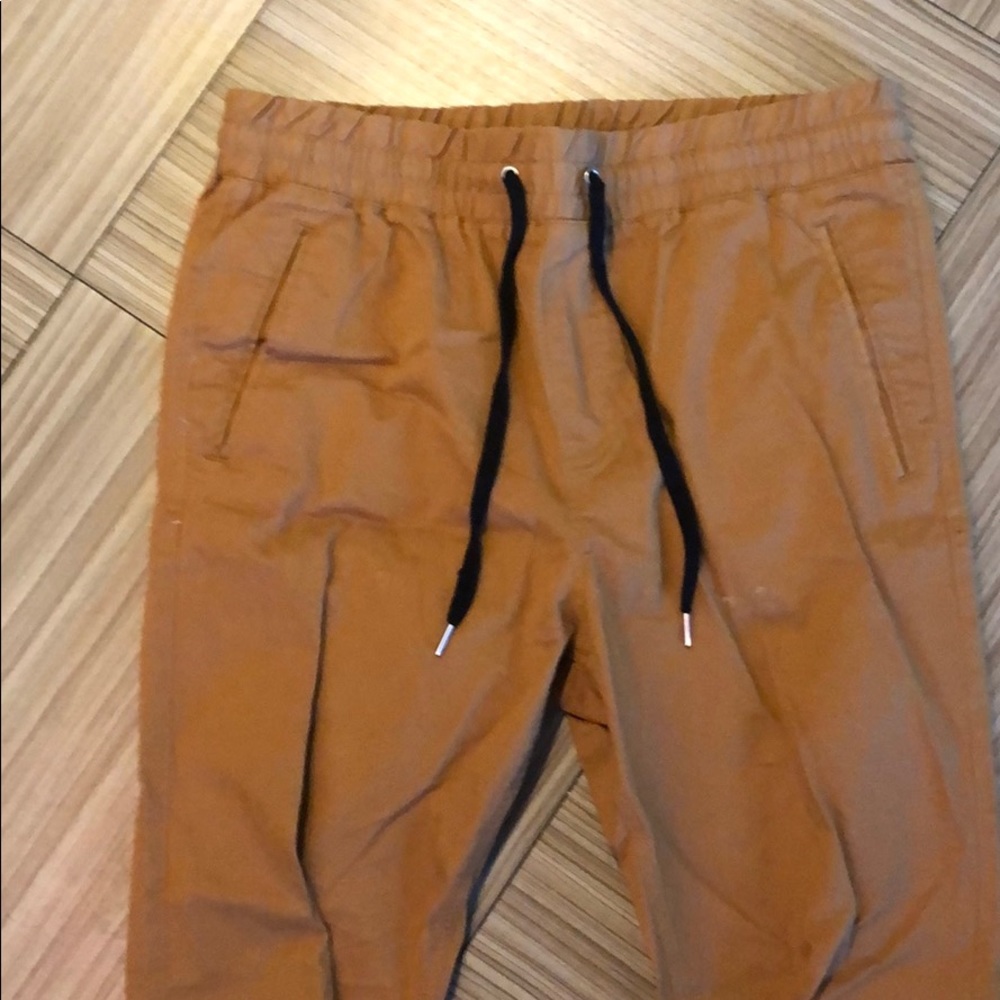 Forever21 Men Brown Joggers - Large